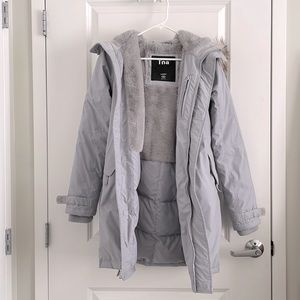 Aritzia TNA Summit Parka (long) size XXS (2xs). Color: Cloud Grey
